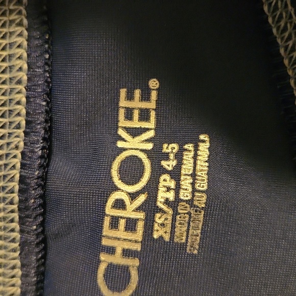 Rashguard - Picture 2 of 3